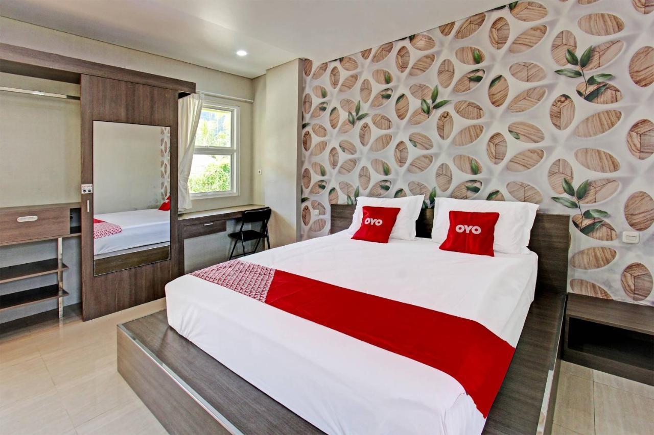 Capital O 91384 Rintaka Residence Senggigi Kültér fotó