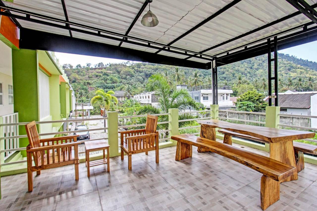 Capital O 91384 Rintaka Residence Senggigi Kültér fotó